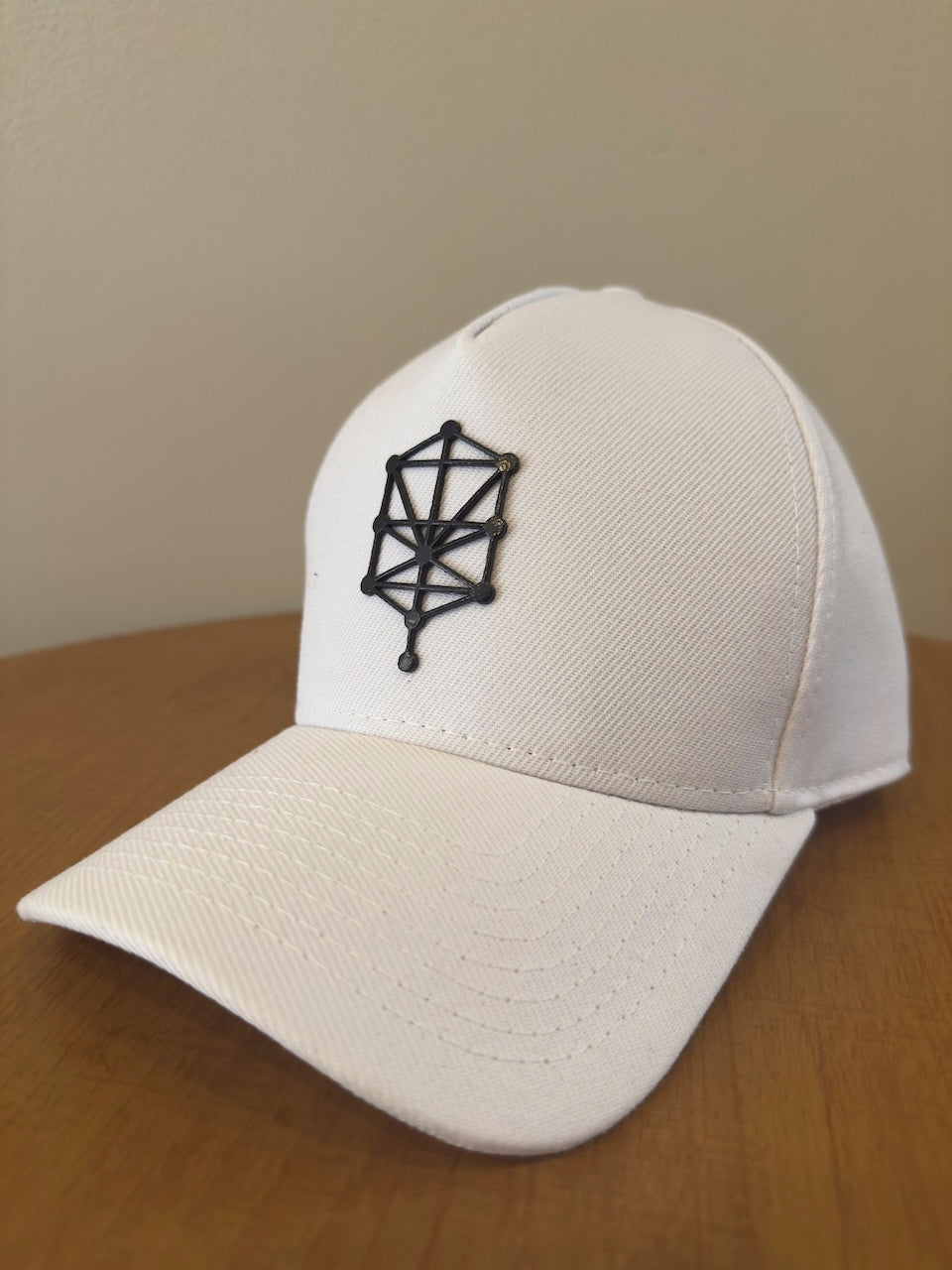 Boné Arvore da Vida | Branco | Americano | logo em Silk 3D | tecido Padrao